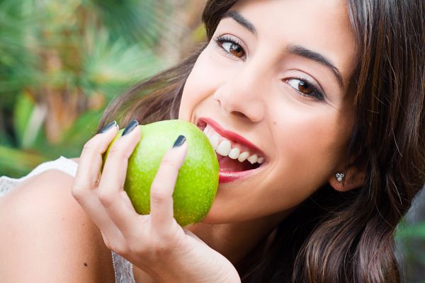Packing Your Lunch: Foods That Help Keep Your Teeth Healthy